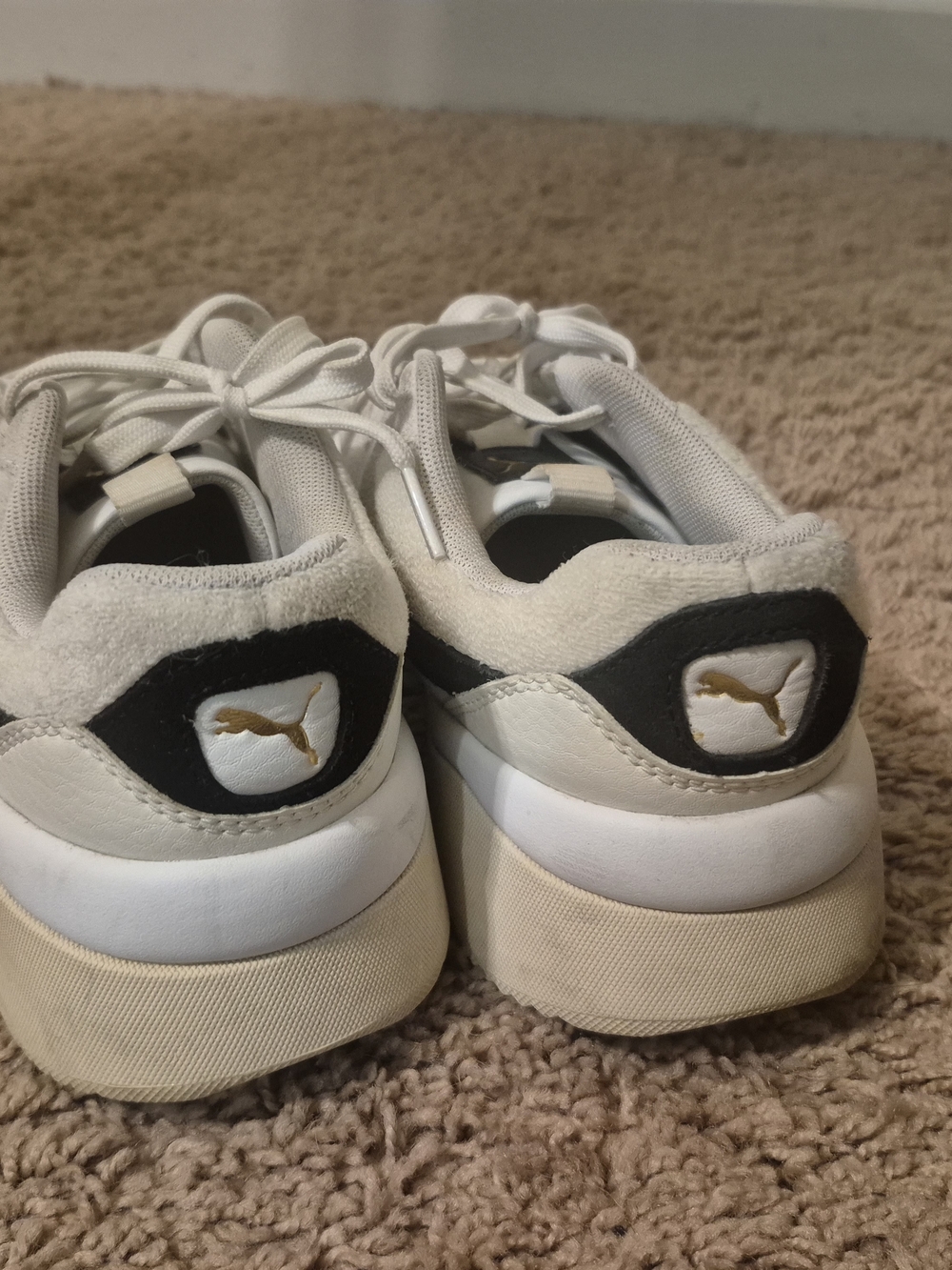 Puma Aeon Heritage Black-White Low-Top Sneakers